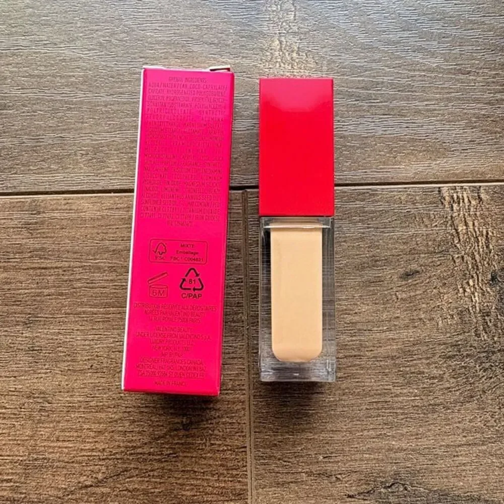 Valentino Very Valentino 24-Hour Wear Hydrating Concealer - MA4